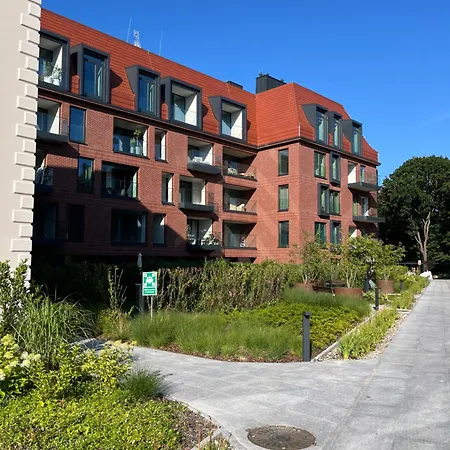 Prime Gaja - Balcony And Park View, 10 Minutes To The Beach, Free Parking Apartment Gdansk
